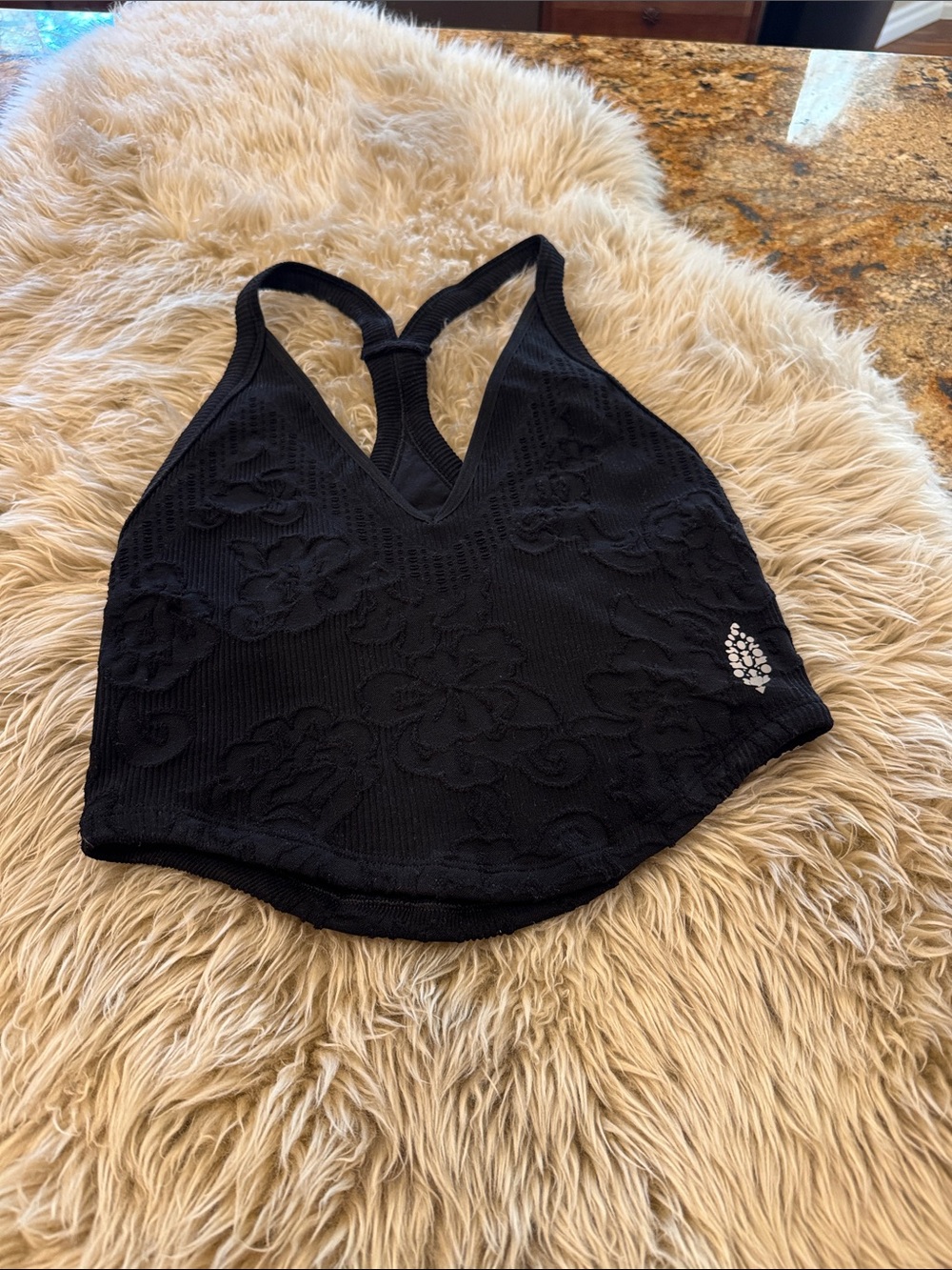 FP Movement all clear V tank. Size XS/S black.